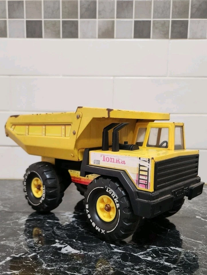 Vintage Tonka Turbo Diesel Dump Truck 1984 XMB-975 Pressed Steel Toy Korea Made - image 2 of 4