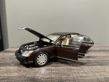 AUTOART MAYBACH 57 BLACK DIE CAST SCALE 1:18