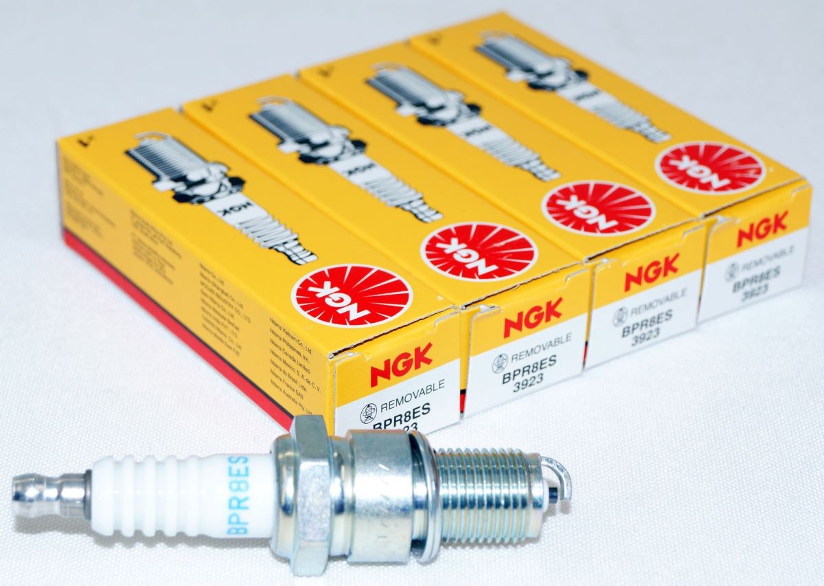 Set of 4 Genuine NGK 3923 BPR8ES Nickel Spark Plugs