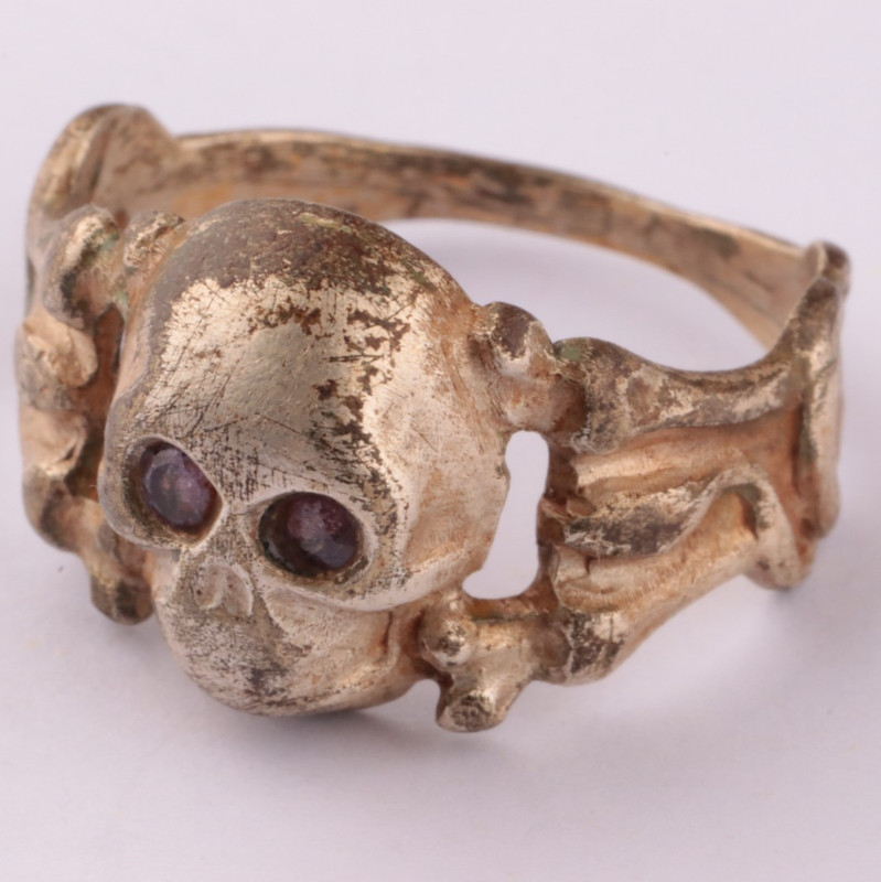 Skull ring bones Snake Size US 10 Antique amulet protecting against death signet