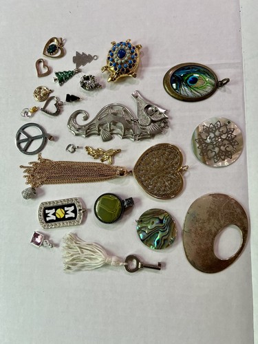 Anhänger Charms Menge 23 Stück 7 Unzen Kostüm Schmuck ungeprüft Sorte 1/2 bis 6 Zoll - Bild 10 von 23
