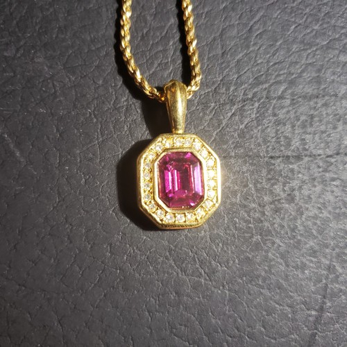 Savvy Swarovski Gold Tone Rope Chain Pink Emerald Cut Crystal Necklace - Picture 2 of 7