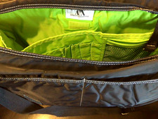 Borsa messenger vintage Armani Exchange blu navy/verde fluo, bianco contropunto