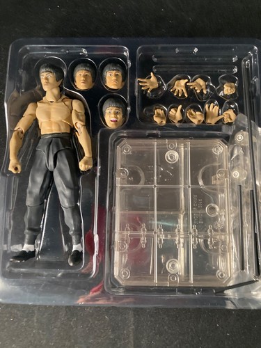 Bandai SH Figuarts Bruce Lee About 140mm ABS & PVC Painted Action Figure - Picture 2 of 2