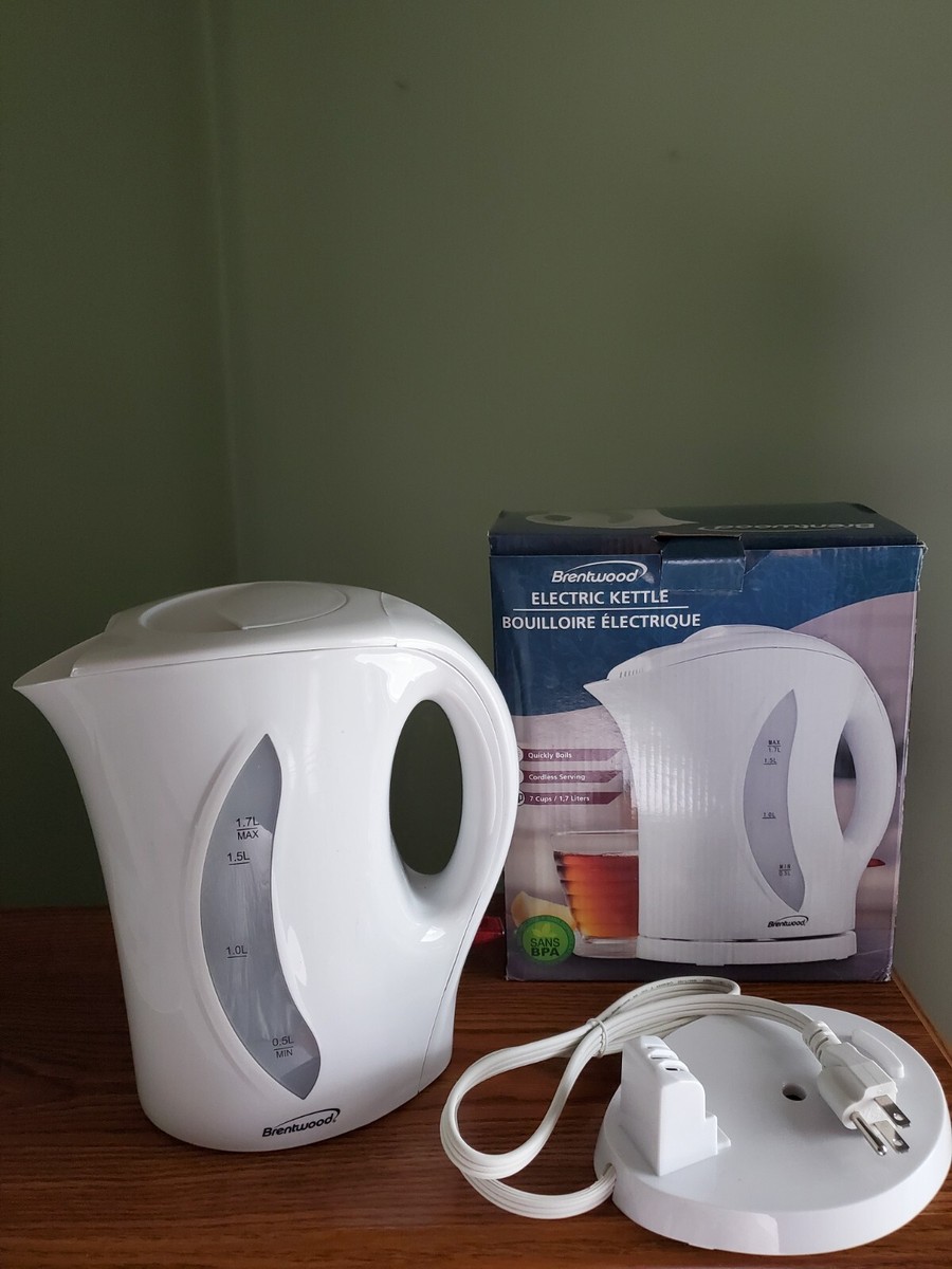 BRENTWOOD KT-1617: 1500W Cordless Plastic Tea Kettle White