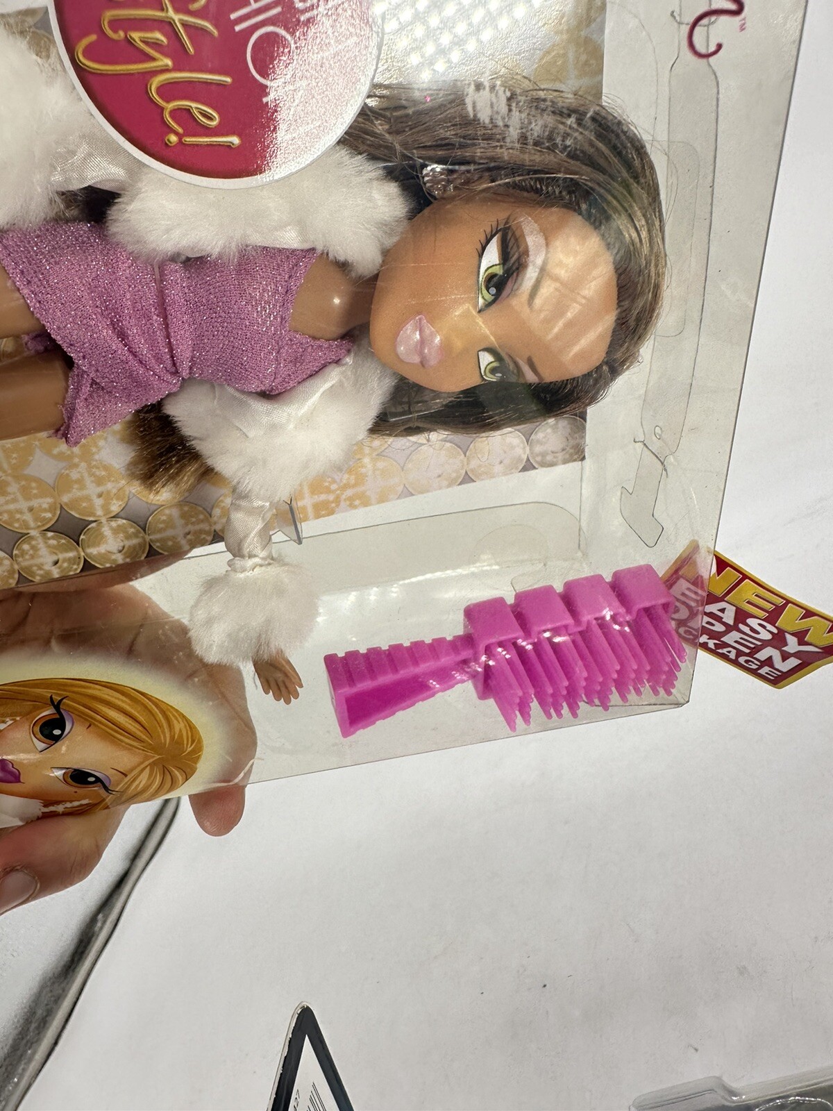 Bratz Fashion Show Yasmin Doll New NIB Clothes Dolls MGA Pink Sparkly Dress NEW