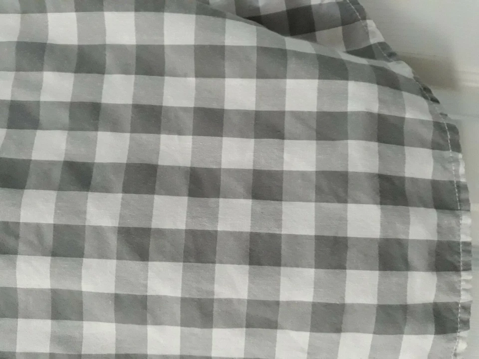 Old Navy plaid S/P 7/8 short  sleeve  Button Down shirt   - Image 4 of 4