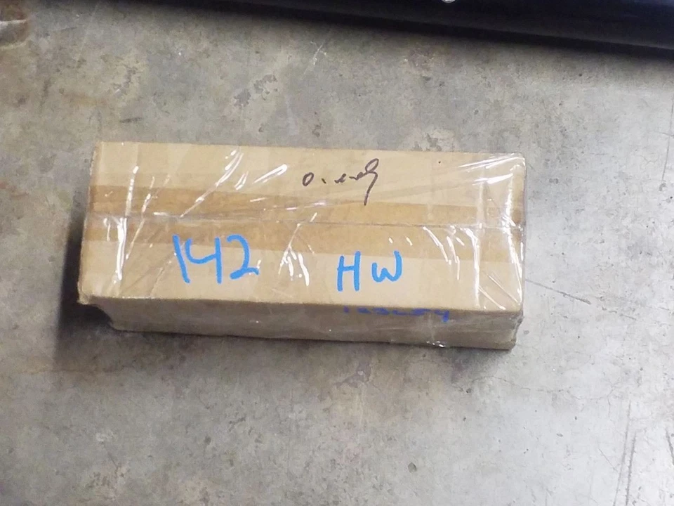 Juego de estriberas de tubo negro | Se adapta a Chevrolet Avalanche / Tahoe 2000-2020 Foto 2 de 4