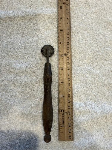Antique Brass Pastry Pie Crimper Wheel Wood Handle 6” Design On Metal