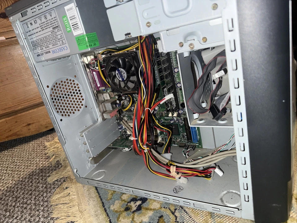 Vintage Windows Xp Tower Emachine 420 Intel Celeron Processor 2.60GHz￼ - Image 2 of 4