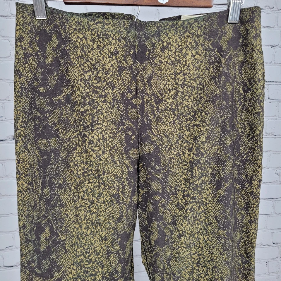 Pantalones de tiro alto elásticos de piel de serpiente marrón Cache de colección hechos en EE. UU. talla 12 (28x31) Foto 4 de 4