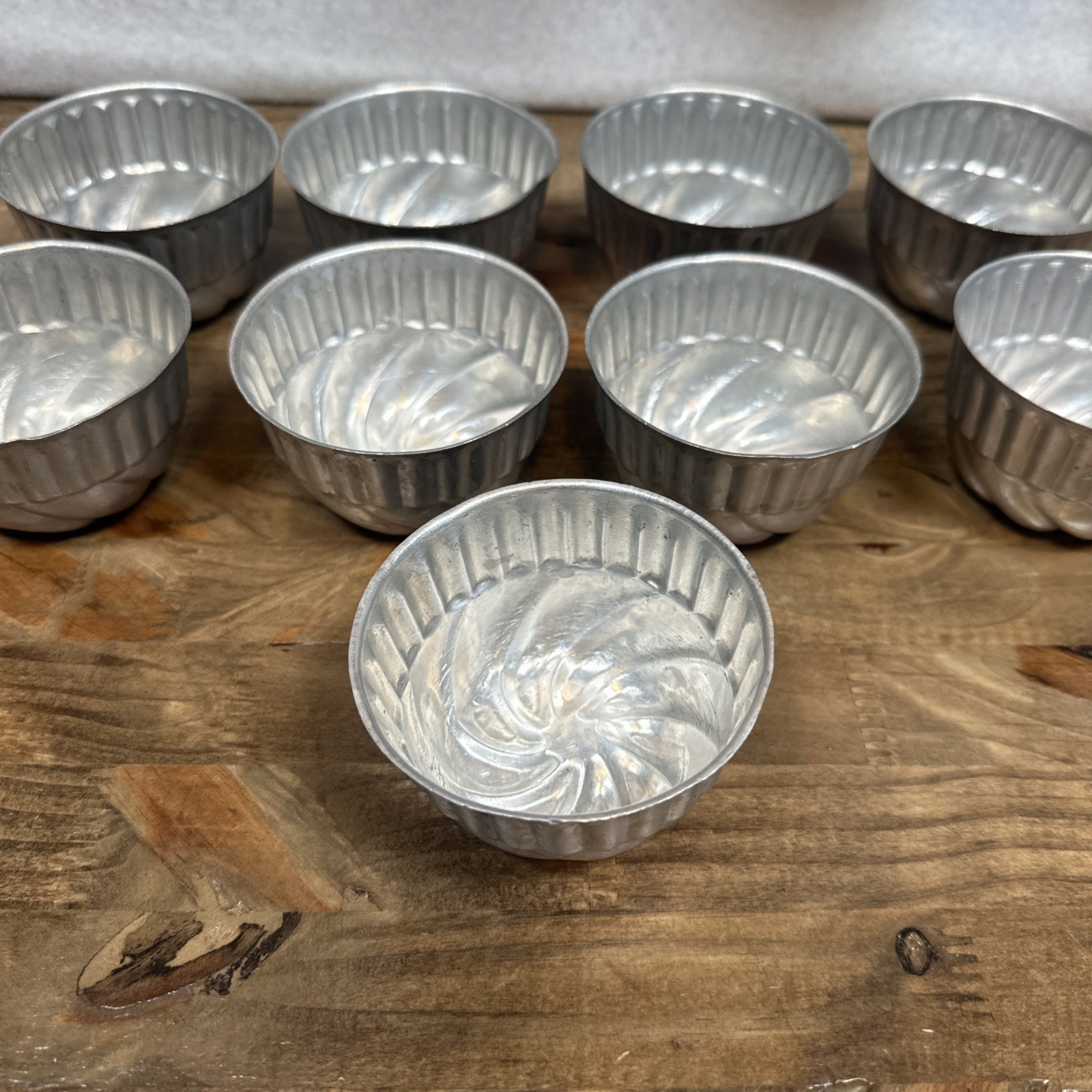 9 Vintage 1950s Aluminum Individual Swirl Jello Molds Baking Cooling Tins