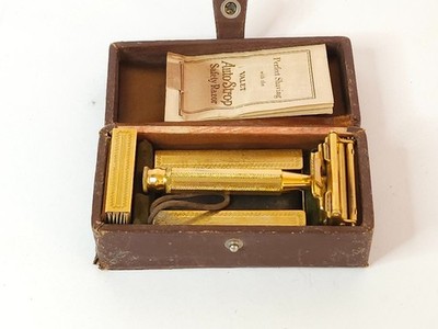 Vintage Valet Auto Strop Safety Razor in Original Case   Gold Tone   Shaving Add