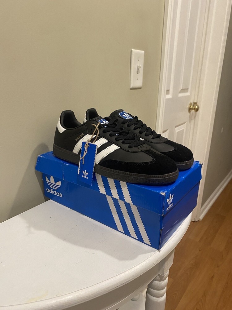 Size 11 - adidas Samba OG Black Gum