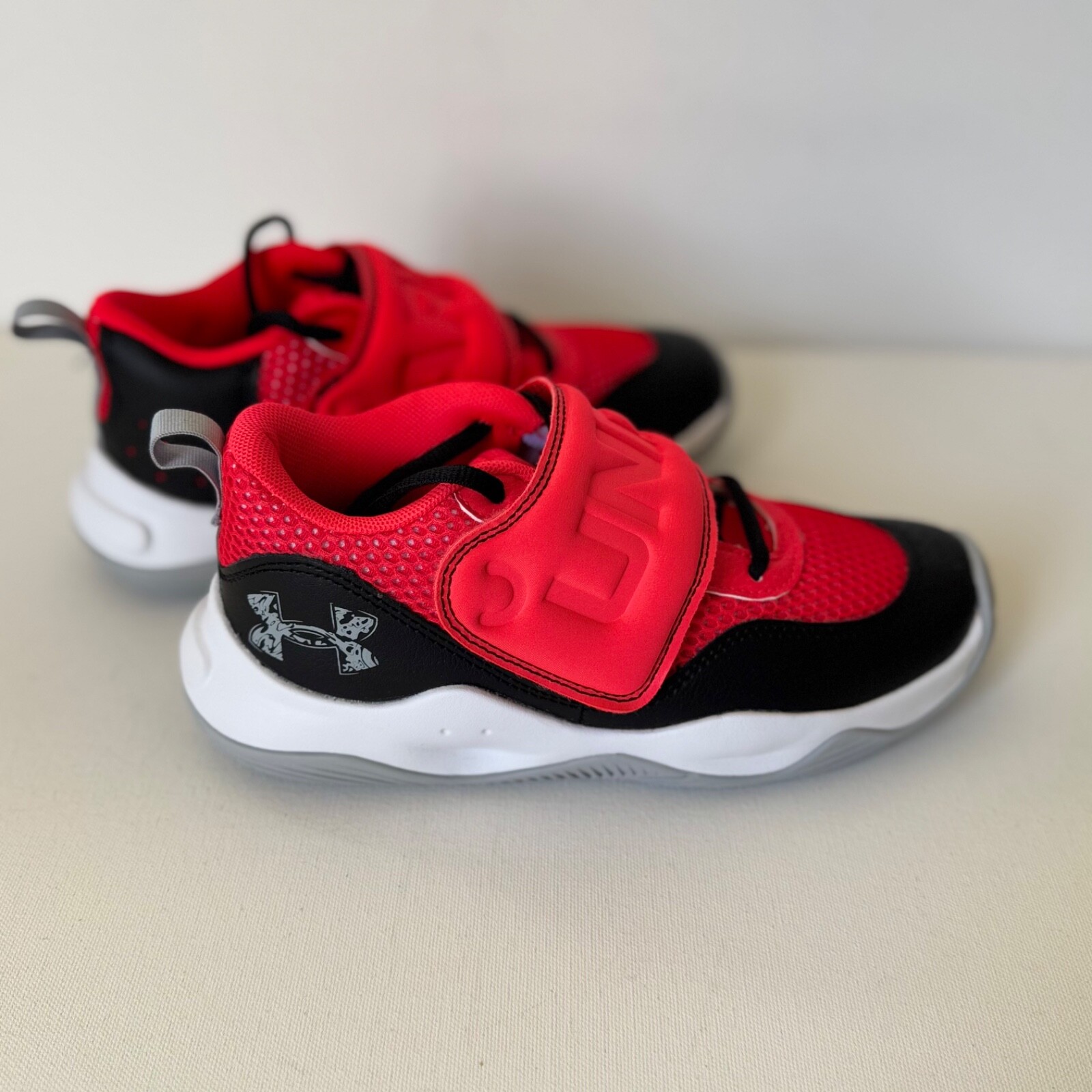 Under Armour Kids' Pre School Zone Basketball 2 Shoe