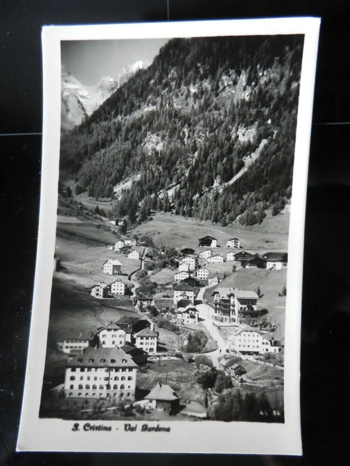 Foto 1 di 2