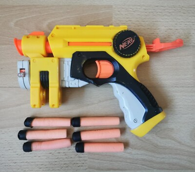 Nerf N-Strike Nite Finder EX-3 Blaster mit Laserpointer und 6 Pfeilen