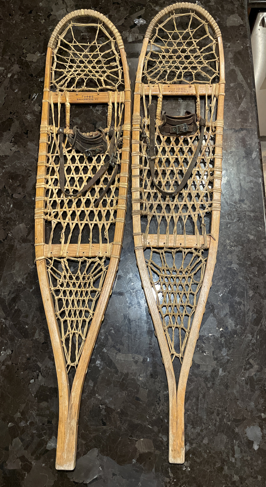 Vintage TUBBS Snowshoes Wallingford Vermont Wood & Leather No. 200 10