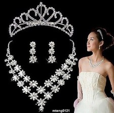 Bridal Wedding Jewelry Set Rhinestone Floral Necklace Post Earrings Tiara Comb
