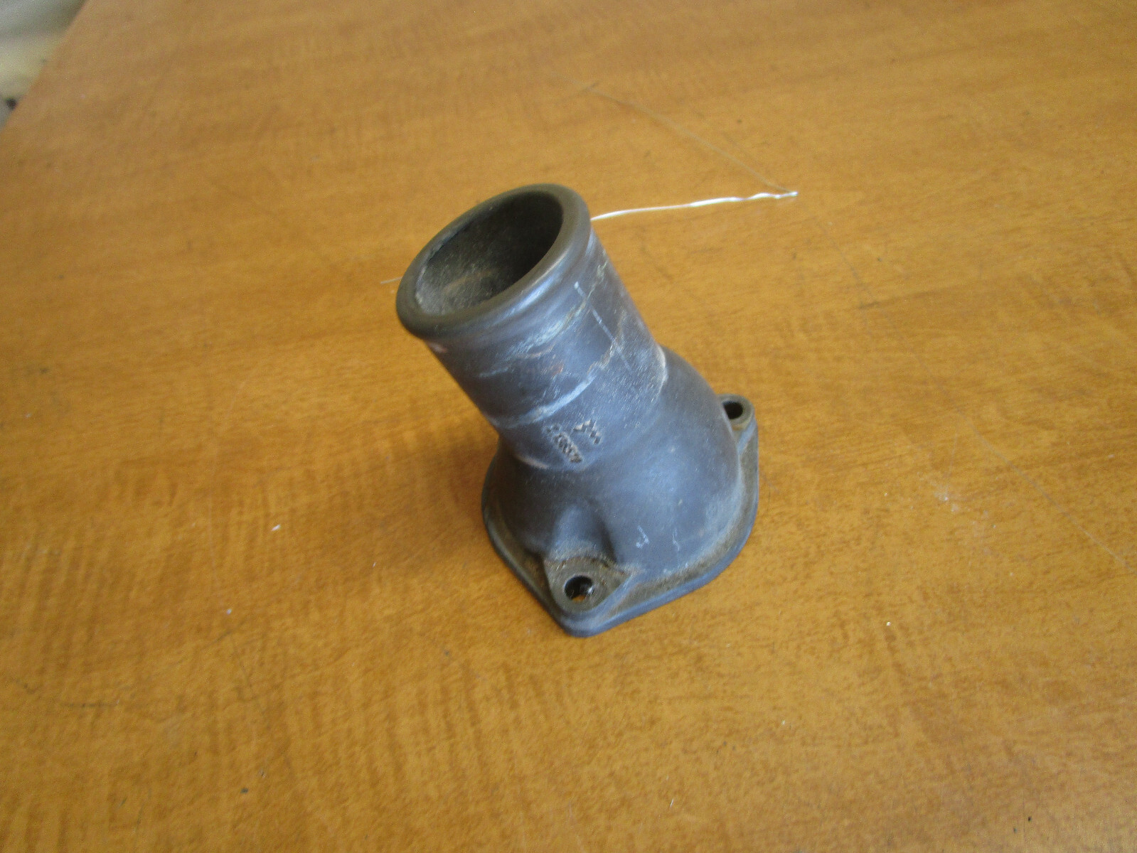 Ferrari 348 - Thermostat Top Housing  P/N 136570