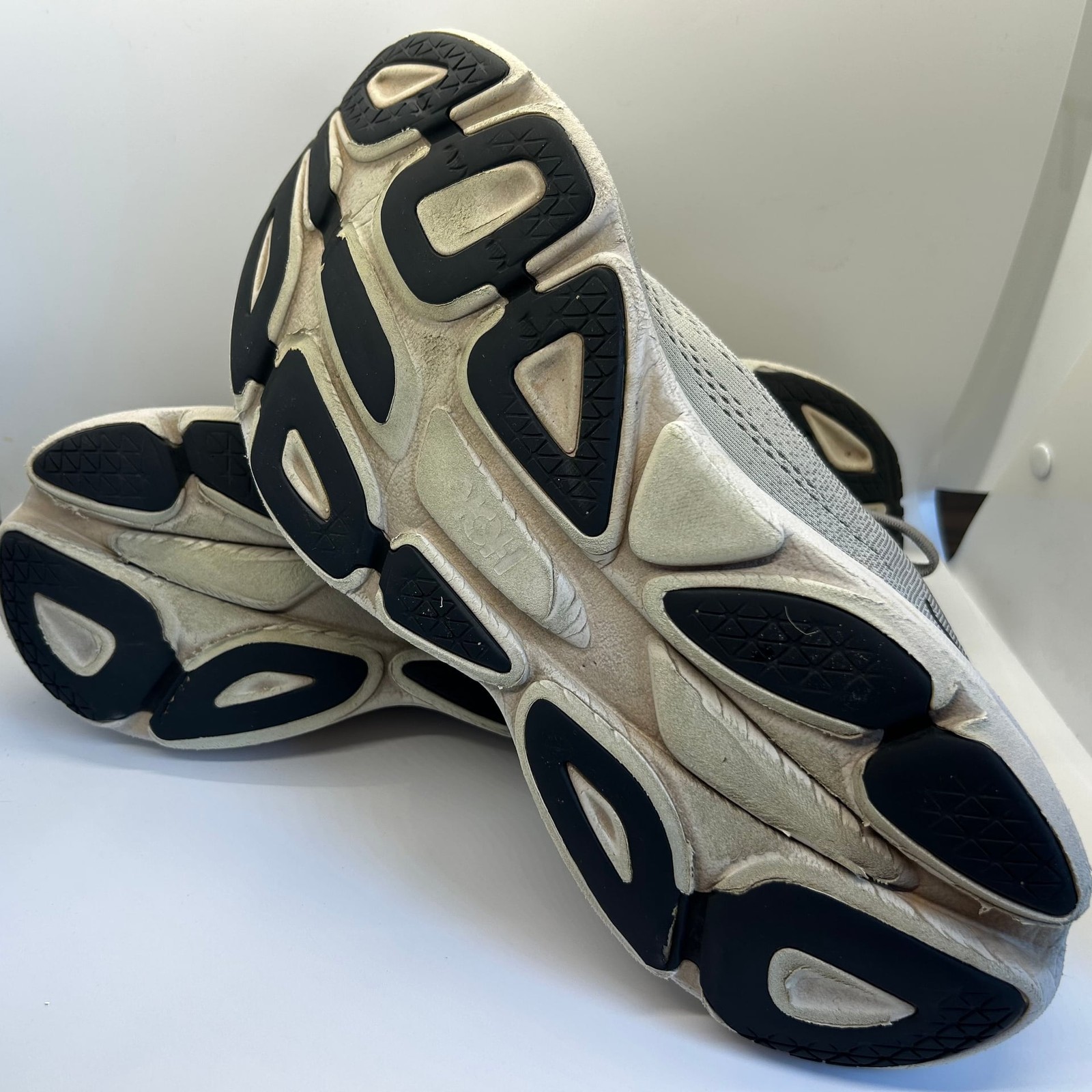 HOKA Bondi 8 Men's Running Shoes in Sharkskin/Harbor Mist thumbnail 4