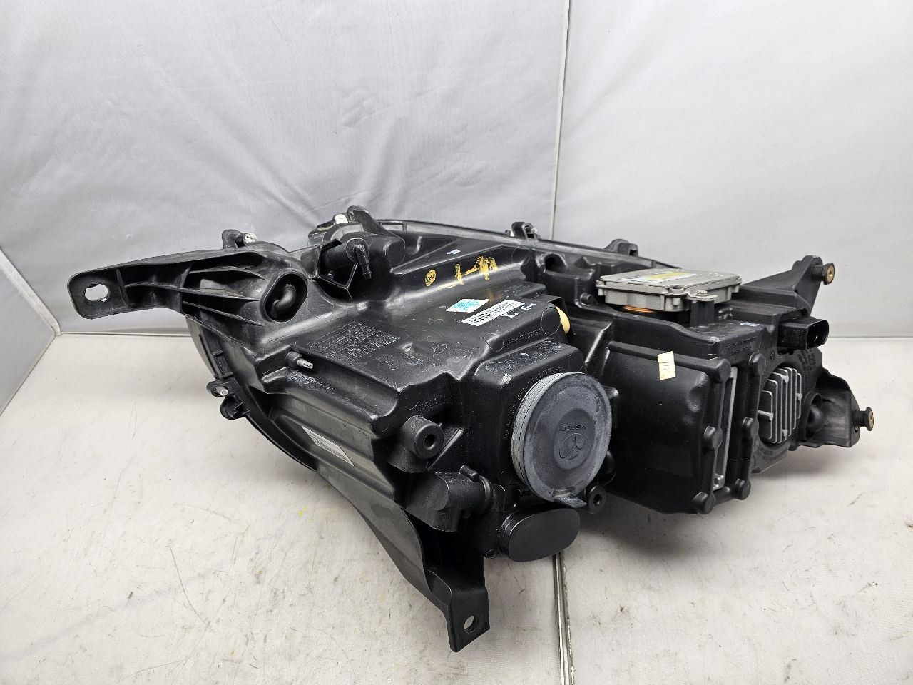 2014 2015 2016 2017 2018 Bentley Flying Spur HID Complete Left Headlight