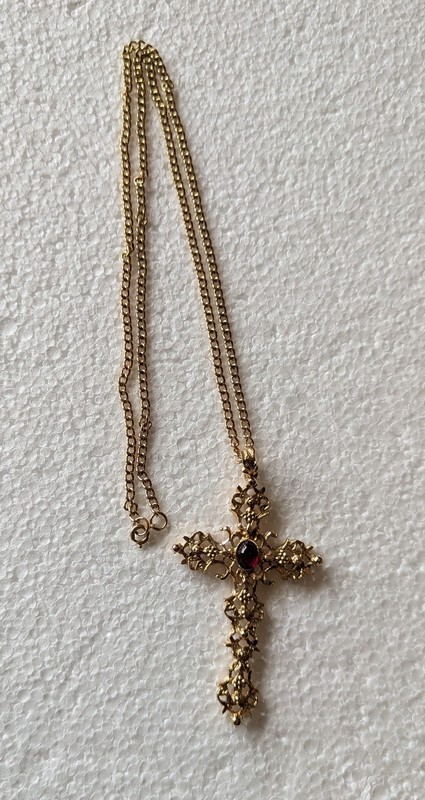 Vintage Avon Ornate Cross Pendant Necklace Gold Tone Red Cabachon