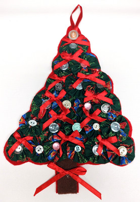 Vtg Handmade 2001 Felt Button & Bow Fabric Christmas Tree ~11 in H x 8 in W