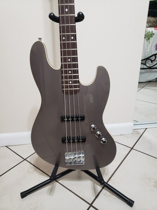 Fender Aerodyne Special Jazz Bass  MIJ