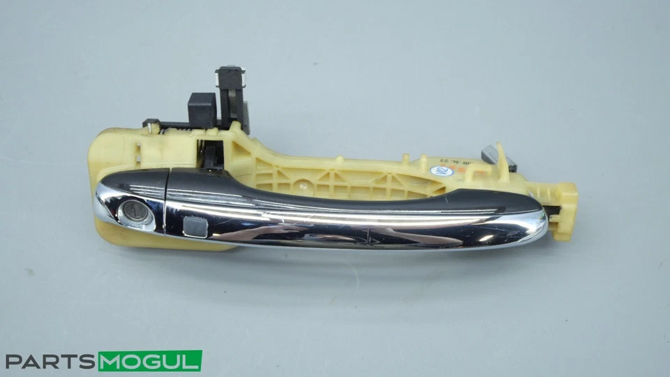 Manija exterior de la puerta del lado del conductor delantera izquierda Hyundai Equus 2011-2016 OEM Foto 2 de 4