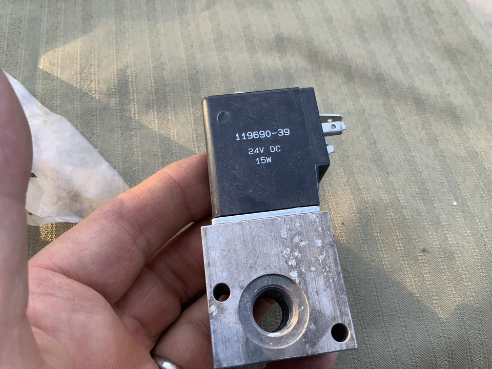 ARO 4HN50 Solenoid Air Control Valve - Image 3 of 4