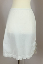 Barbizon Petti Cha-Cha Size 9 White Half Slip