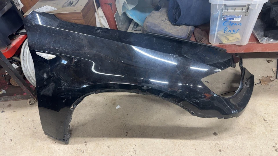 12 BMW X6 Fender Cracked W/o Headlamp Washers; Passenger Right Foto 2 de 4
