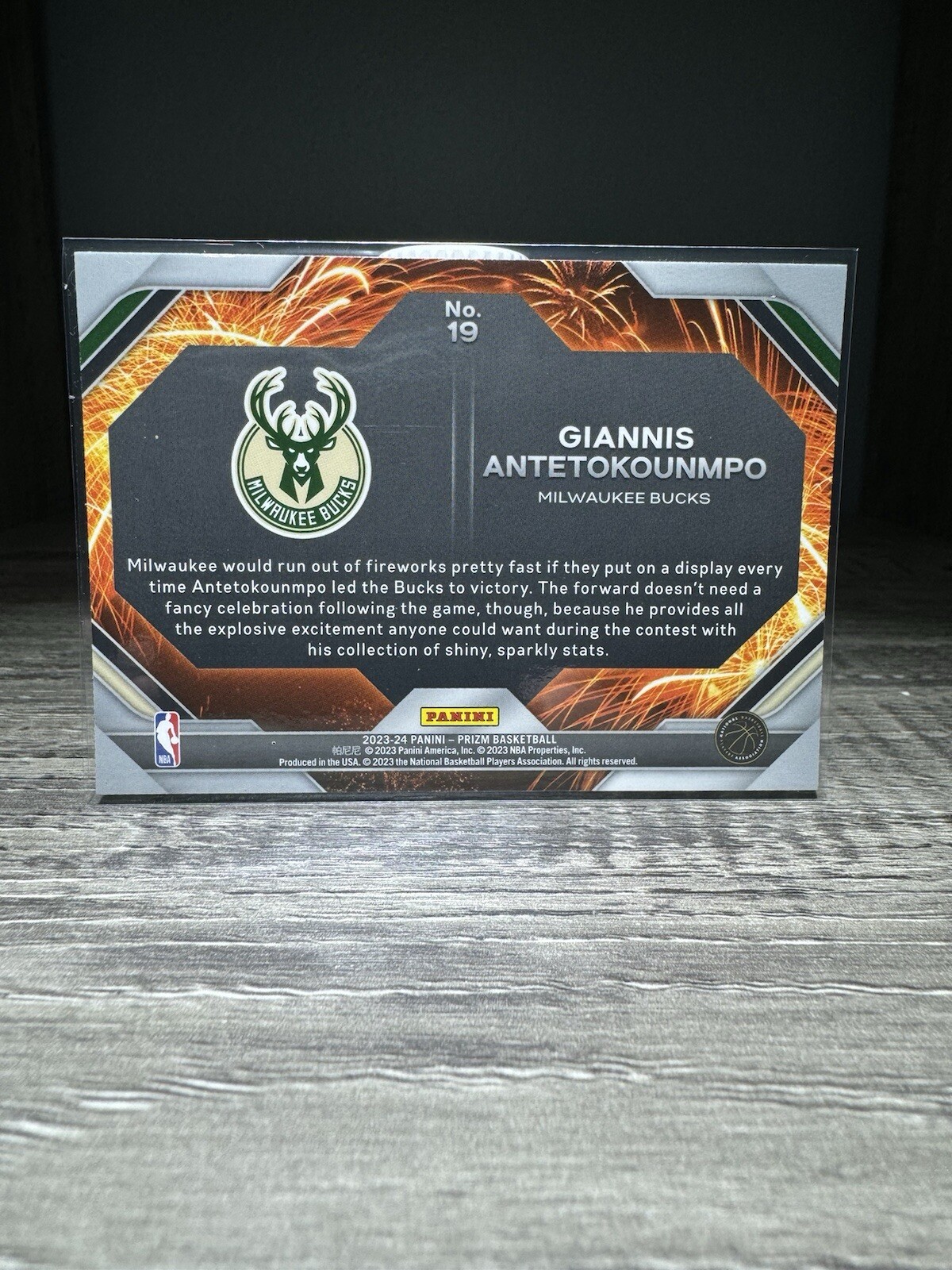 2023-24 Panini Prizm - Fireworks #19 Giannis Antetokounmpo
