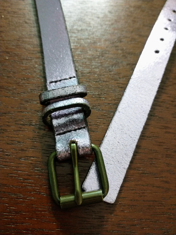 Gap 女式复古皮革腰带粉色金属色 - 尺寸:小号 - 实心黄铜扣 — 第 4/4 张图片