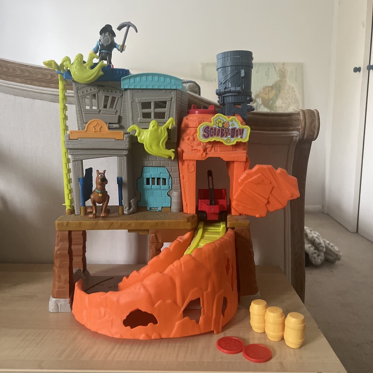 Fisher Price Imaginext Scooby Doo Haunted Ghost Town exceptionally