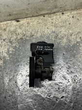 Pompe direction assistée BMW 2000