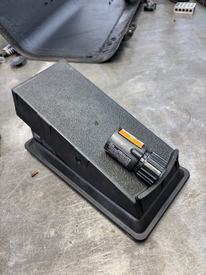 Miller Electric 301580 Wireless Foot Control And Miller 301584 14-Pin Receiver