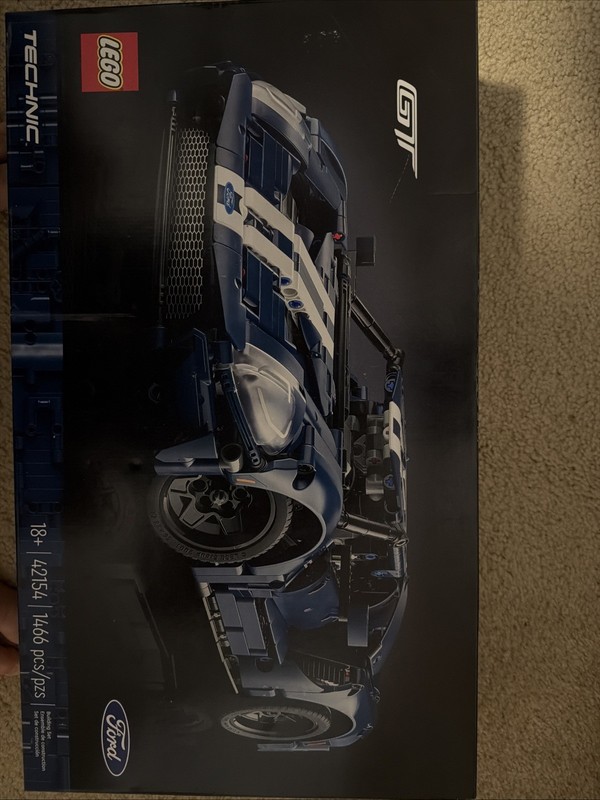 LEGO TECHNIC: 2022 Ford GT (42154)