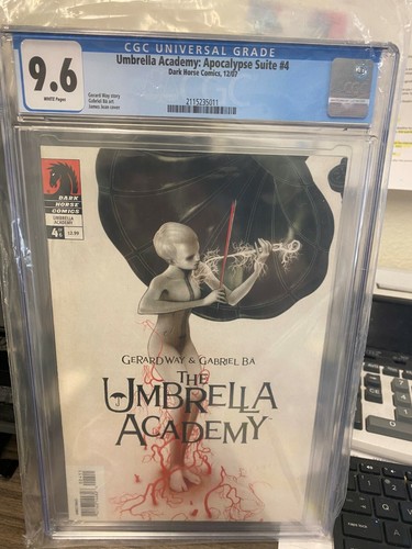 UMBRELLA  ACADEMY: APOCALYPSE SUITE #4 CGC 9.6 