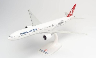 Herpa Snap Wings 1:200 Boeing 777-300ER Turkish Airlines Izmir 613057