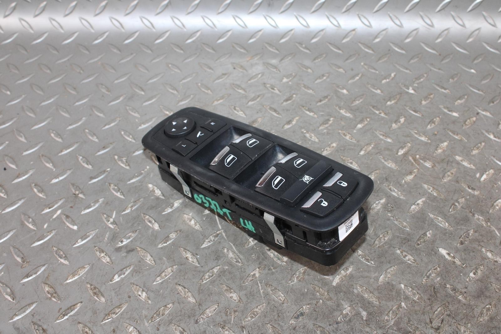 Maserati Ghibli 2014-2019 Left Door lock switch P/N 670025406