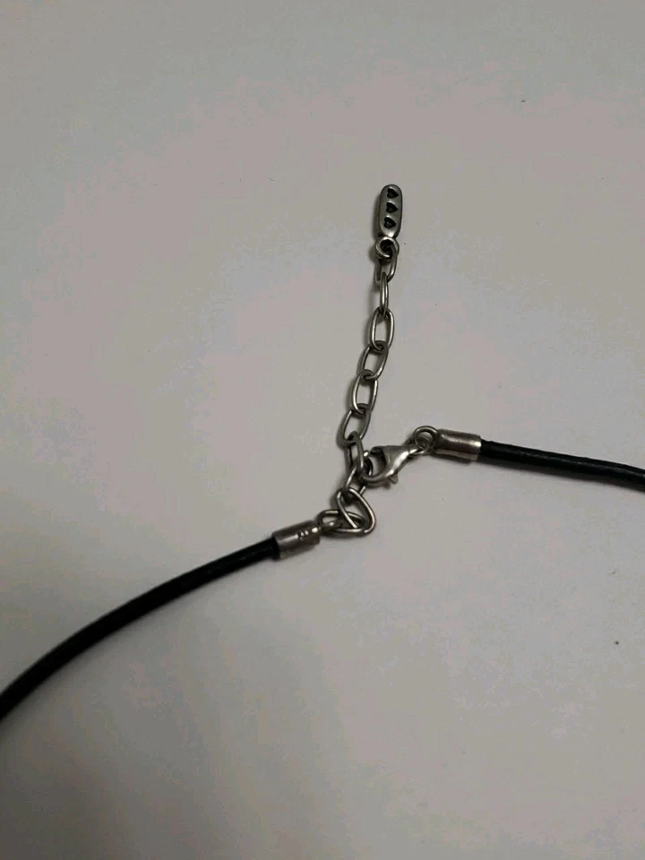 Collar con cordón de cuero negro Pandora 925 Foto 2 de 4