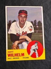 Top 10 Hoyt Wilhelm Baseball Cards 23