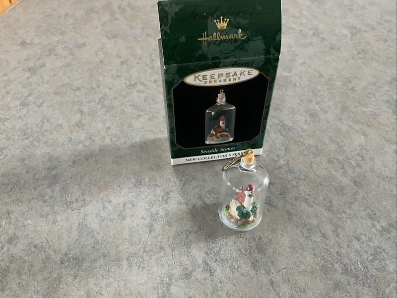 Seaside Scenes`1999`Miniature-Lighthouse Ornament