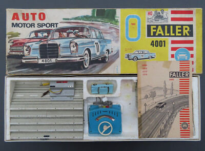 Faller 4001 -- seltene Komplettpackung mit Mercedes 220, 60er Jahre (BNL1756)