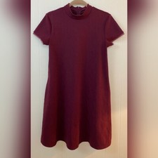 Simply Vera Dress Women’s Medium Red Maroon Floral Embossed
