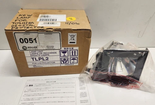 NEW OLD STOCK! TOSHIBA LCD PROJECTOR LAMP UNIT TLPL2