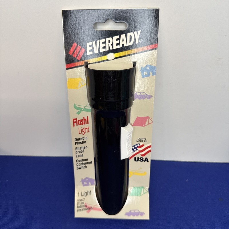 Vintage 1992 Black Eveready Battery Powered Flashlight New Old Stock on card