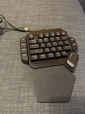 Wired USB One-Handed Gaming Keypad, Programmable One-Touch Buttons, Black